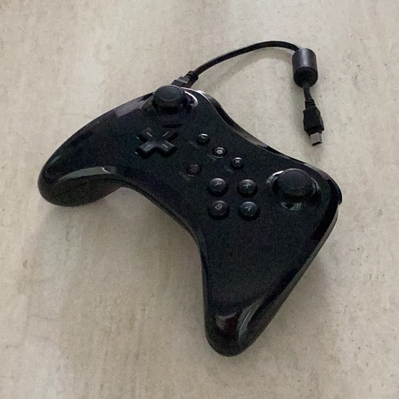 Wii U Wireless Classic Pro Controller Black - Picture 5 of 12